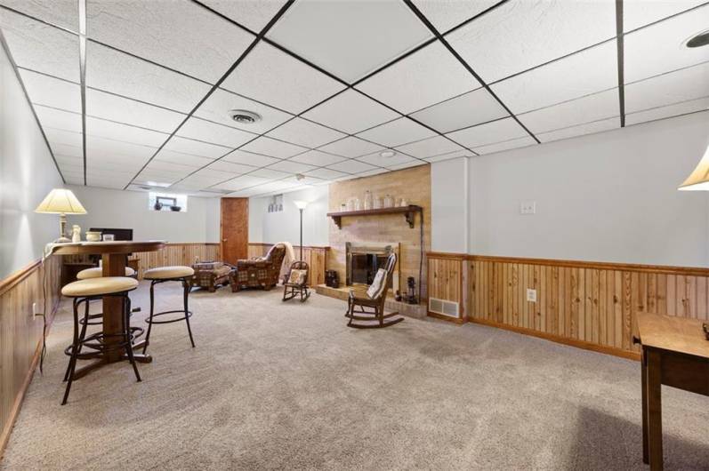 367 Crescent Drive, Washington, PA 15301, 4 Bedrooms Bedrooms, 11 Rooms Rooms,3 BathroomsBathrooms,Residential,For Sale,Crescent Drive,1707377