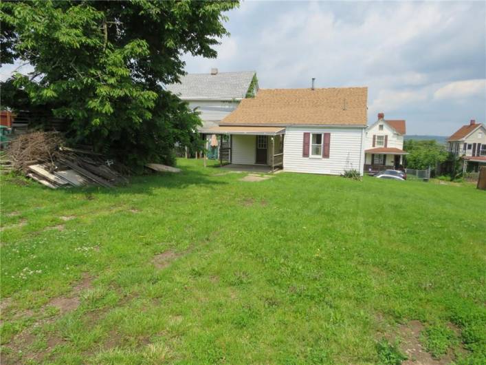 666 Ewing St, Washington, PA 15301, 3 Bedrooms Bedrooms, 5 Rooms Rooms,1 BathroomBathrooms,Residential,For Sale,Ewing St,1707571