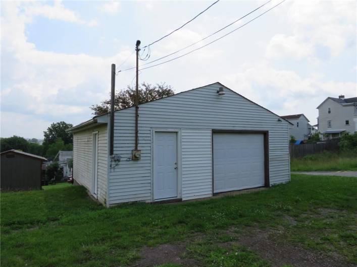 666 Ewing St, Washington, PA 15301, 3 Bedrooms Bedrooms, 5 Rooms Rooms,1 BathroomBathrooms,Residential,For Sale,Ewing St,1707571