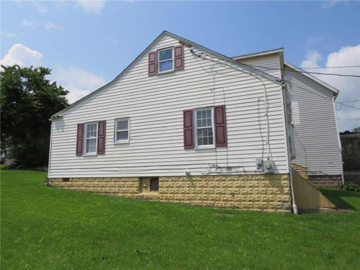 666 Ewing St, Washington, PA 15301, 3 Bedrooms Bedrooms, 5 Rooms Rooms,1 BathroomBathrooms,Residential,For Sale,Ewing St,1707571
