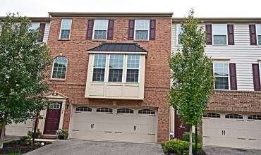 1404 Pointe View Dr, Mars, PA 16046, 3 Bedrooms Bedrooms, ,2.1 BathroomsBathrooms,Lease,For Sale,Pointe View Dr,1707677