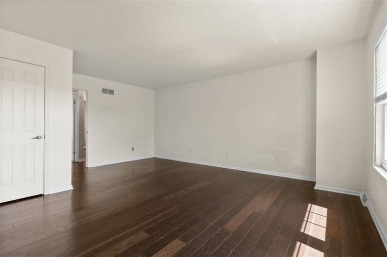 1402 Magnolia Ct., Bethel Park, PA 15102, 2 Bedrooms Bedrooms, 6 Rooms Rooms,2.1 BathroomsBathrooms,Residential,For Sale,Magnolia Ct.,1707819