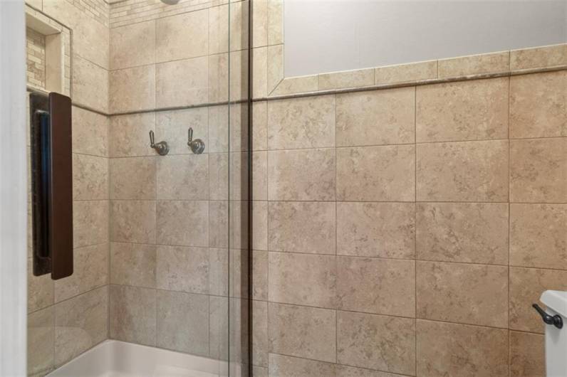 1402 Magnolia Ct., Bethel Park, PA 15102, 2 Bedrooms Bedrooms, 6 Rooms Rooms,2.1 BathroomsBathrooms,Residential,For Sale,Magnolia Ct.,1707819