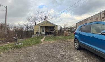 1120 Steubenville Pike, Burgettstown, PA 15021, 1 Bedroom Bedrooms, ,1 BathroomBathrooms,Residential,For Sale,Steubenville Pike,1700984