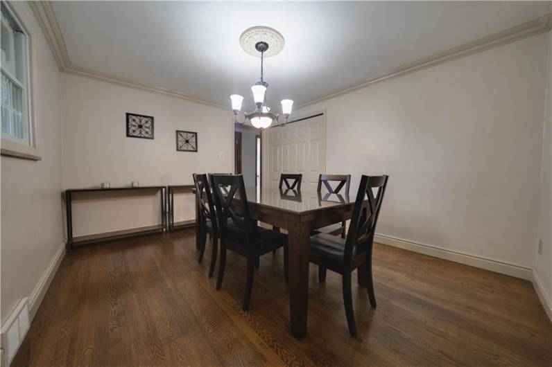 2673 Santa Barbara Dr, Bethel Park, PA 15102, 4 Bedrooms Bedrooms, 11 Rooms Rooms,2 BathroomsBathrooms,Residential,For Sale,Santa Barbara Dr,1707874