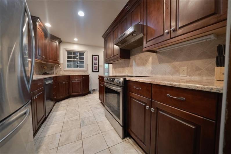 2673 Santa Barbara Dr, Bethel Park, PA 15102, 4 Bedrooms Bedrooms, 11 Rooms Rooms,2 BathroomsBathrooms,Residential,For Sale,Santa Barbara Dr,1707874