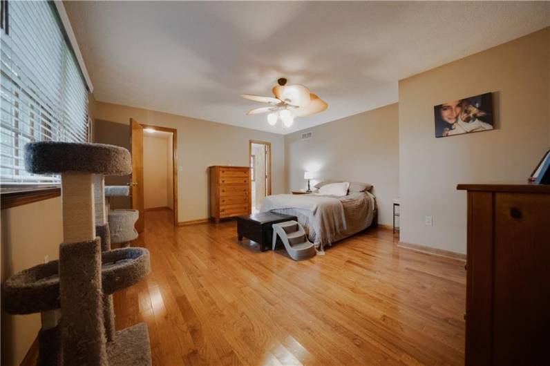 2673 Santa Barbara Dr, Bethel Park, PA 15102, 4 Bedrooms Bedrooms, 11 Rooms Rooms,2 BathroomsBathrooms,Residential,For Sale,Santa Barbara Dr,1707874