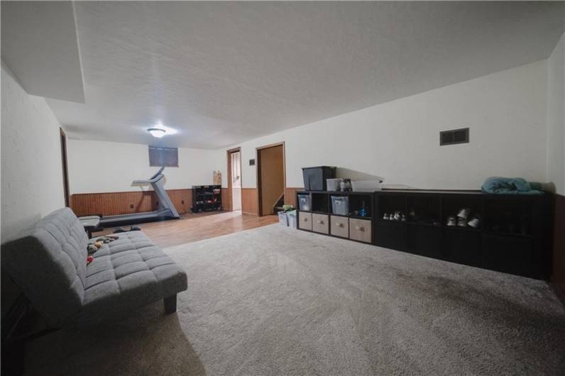 2673 Santa Barbara Dr, Bethel Park, PA 15102, 4 Bedrooms Bedrooms, 11 Rooms Rooms,2 BathroomsBathrooms,Residential,For Sale,Santa Barbara Dr,1707874