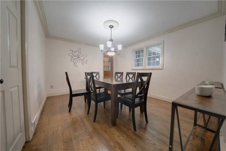 2673 Santa Barbara Dr, Bethel Park, PA 15102, 4 Bedrooms Bedrooms, 11 Rooms Rooms,2 BathroomsBathrooms,Residential,For Sale,Santa Barbara Dr,1707874
