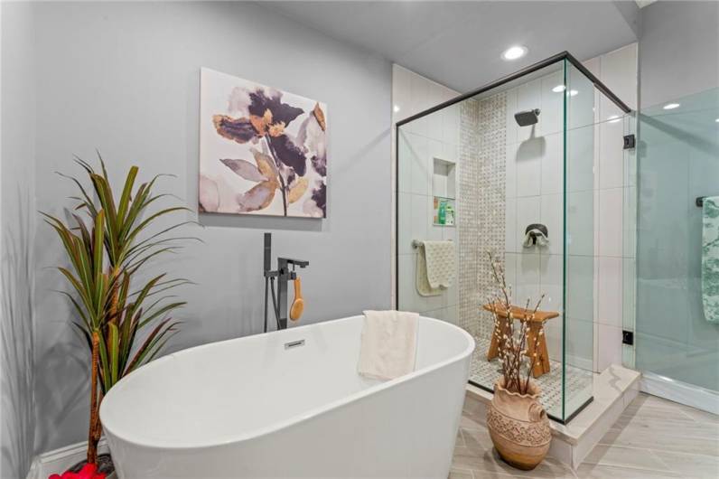 Owners Suite Bathroom 803 Sheriffs Court