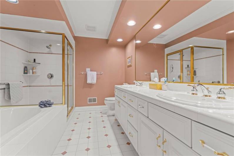 Full Bath 803 Sheriffs Court