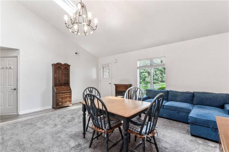149 Greenwood Dr, Canonsburg, PA 15317, 1 Bedroom Bedrooms, 3 Rooms Rooms,1 BathroomBathrooms,Residential,For Sale,Greenwood Dr,1708086