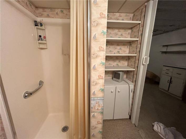 545 Julia Dr, Canonsburg, PA 15317, 3 Bedrooms Bedrooms, ,2 BathroomsBathrooms,Residential,For Sale,Julia Dr,1709138