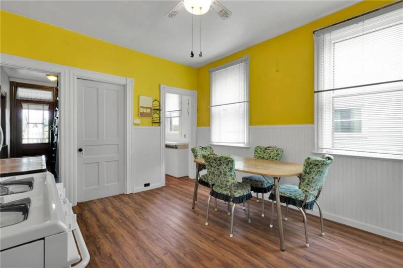 12'x12' Kitchen Area