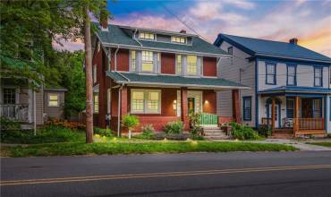 429 S Center Avenue, Somerset, PA 15501, 4 Bedrooms Bedrooms, ,2 BathroomsBathrooms,Residential,For Sale,S Center Avenue,1707930