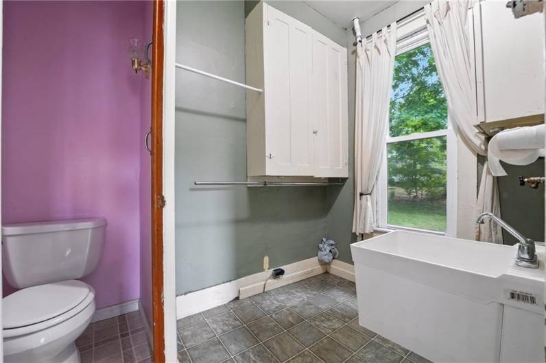 1/2 bath