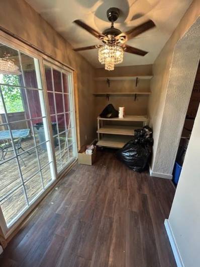 or Breakfast nook
