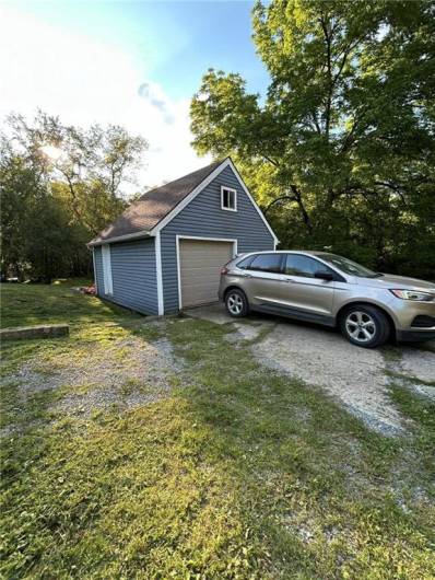 Singel Stall Detached Garage