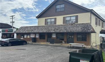 1021 Mount Royal Blvd.