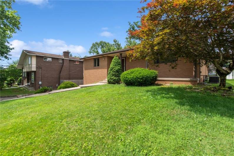 12219 ROTH DR., IRWIN, PA 15642, 5 Bedrooms Bedrooms, 13 Rooms Rooms,3.1 BathroomsBathrooms,Residential,For Sale,ROTH DR.,0,1709727