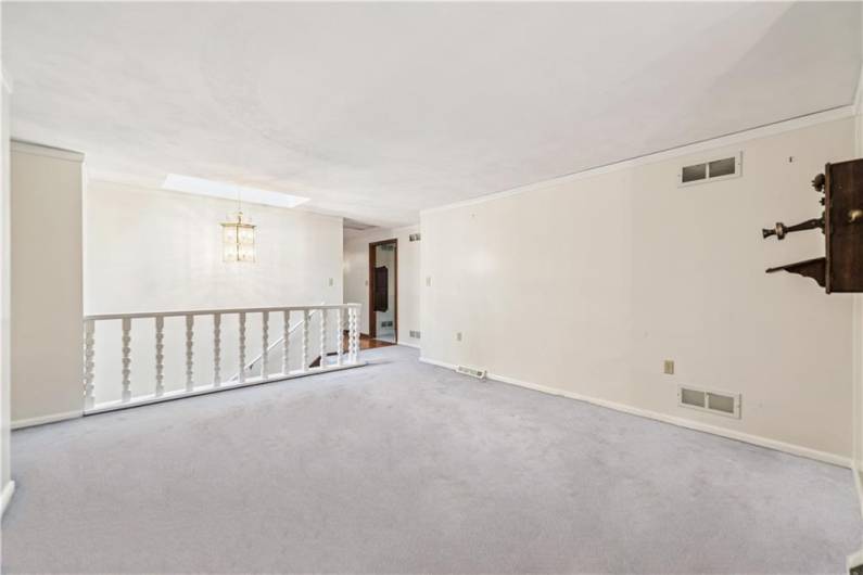 12219 ROTH DR., IRWIN, PA 15642, 5 Bedrooms Bedrooms, 13 Rooms Rooms,3.1 BathroomsBathrooms,Residential,For Sale,ROTH DR.,0,1709727