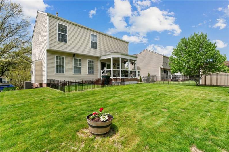348 Treetop Dr, Canonsburg, PA 15317, 3 Bedrooms Bedrooms, 9 Rooms Rooms,2.1 BathroomsBathrooms,Residential,For Sale,Treetop Dr,0,1709747
