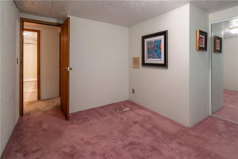 5731 Interboro, Pittsburgh, PA 15207, 3 Bedrooms Bedrooms, 9 Rooms Rooms,2.1 BathroomsBathrooms,Residential,For Sale,Interboro,0,1709717