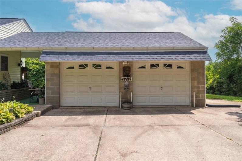 5731 Interboro, Pittsburgh, PA 15207, 3 Bedrooms Bedrooms, 9 Rooms Rooms,2.1 BathroomsBathrooms,Residential,For Sale,Interboro,0,1709717