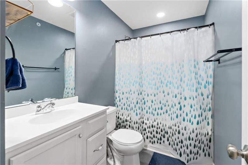 249 Persimmon Ln, Canonsburg, PA 15317, 3 Bedrooms Bedrooms, 9 Rooms Rooms,2.1 BathroomsBathrooms,Residential,For Sale,Persimmon Ln,1709859