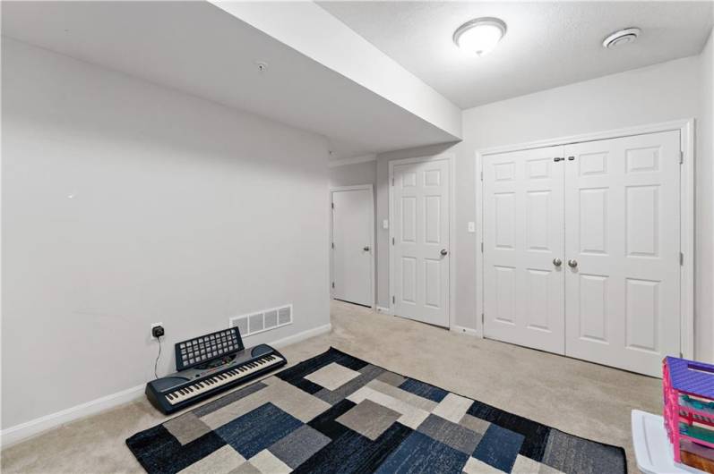 249 Persimmon Ln, Canonsburg, PA 15317, 3 Bedrooms Bedrooms, 9 Rooms Rooms,2.1 BathroomsBathrooms,Residential,For Sale,Persimmon Ln,1709859