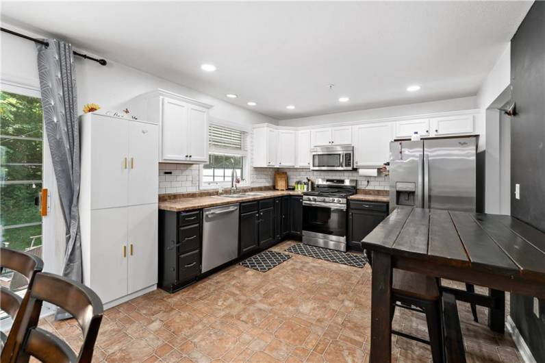 249 Persimmon Ln, Canonsburg, PA 15317, 3 Bedrooms Bedrooms, 9 Rooms Rooms,2.1 BathroomsBathrooms,Residential,For Sale,Persimmon Ln,1709859