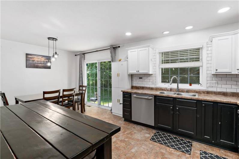 249 Persimmon Ln, Canonsburg, PA 15317, 3 Bedrooms Bedrooms, 9 Rooms Rooms,2.1 BathroomsBathrooms,Residential,For Sale,Persimmon Ln,1709859