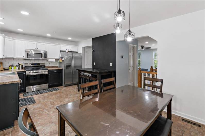 249 Persimmon Ln, Canonsburg, PA 15317, 3 Bedrooms Bedrooms, 9 Rooms Rooms,2.1 BathroomsBathrooms,Residential,For Sale,Persimmon Ln,1709859