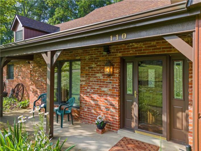 110 Tanglewood Dr, Peters Twp, PA 15317, 5 Bedrooms Bedrooms, 13 Rooms Rooms,2.2 BathroomsBathrooms,Residential,For Sale,Tanglewood Dr,1709868