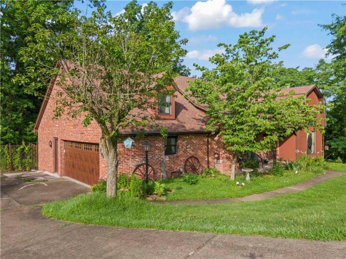 110 Tanglewood Dr, Peters Twp, PA 15317, 5 Bedrooms Bedrooms, 13 Rooms Rooms,2.2 BathroomsBathrooms,Residential,For Sale,Tanglewood Dr,1709868