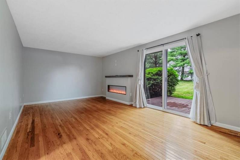 226 Glen Spring Cir, Canonsburg, PA 15317, 2 Bedrooms Bedrooms, 8 Rooms Rooms,1.1 BathroomsBathrooms,Residential,For Sale,Glen Spring Cir,1709930