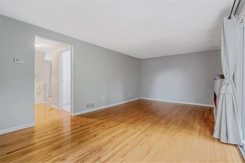 226 Glen Spring Cir, Canonsburg, PA 15317, 2 Bedrooms Bedrooms, 8 Rooms Rooms,1.1 BathroomsBathrooms,Residential,For Sale,Glen Spring Cir,1709930