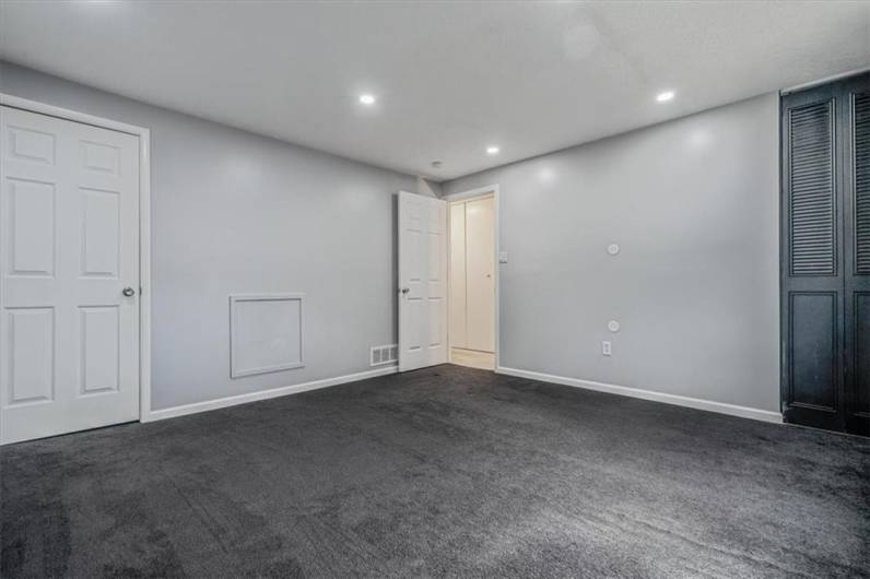 226 Glen Spring Cir, Canonsburg, PA 15317, 2 Bedrooms Bedrooms, 8 Rooms Rooms,1.1 BathroomsBathrooms,Residential,For Sale,Glen Spring Cir,1709930