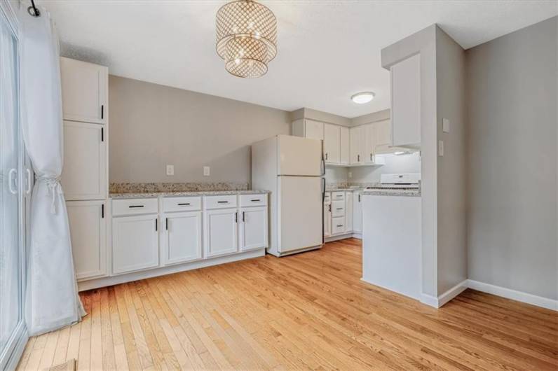 226 Glen Spring Cir, Canonsburg, PA 15317, 2 Bedrooms Bedrooms, 8 Rooms Rooms,1.1 BathroomsBathrooms,Residential,For Sale,Glen Spring Cir,1709930