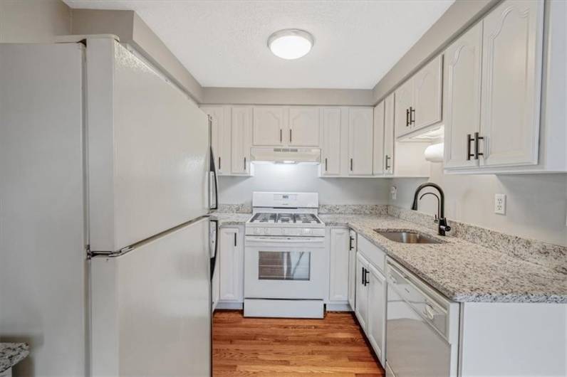 226 Glen Spring Cir, Canonsburg, PA 15317, 2 Bedrooms Bedrooms, 8 Rooms Rooms,1.1 BathroomsBathrooms,Residential,For Sale,Glen Spring Cir,1709930