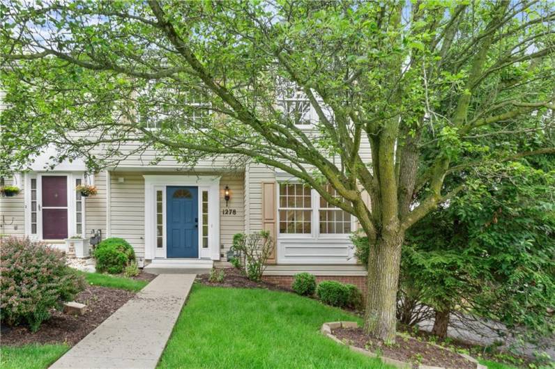 1278 Meadowbrook Drive, Canonsburg, PA 15317, 3 Bedrooms Bedrooms, 8 Rooms Rooms,2.1 BathroomsBathrooms,Residential,For Sale,Meadowbrook Drive,1710033