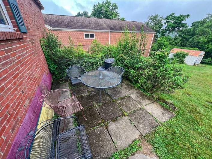 5768 Smith Dr., Bethel Park, PA 15102, 2 Bedrooms Bedrooms, 5 Rooms Rooms,1 BathroomBathrooms,Residential,For Sale,Smith Dr.,1710136