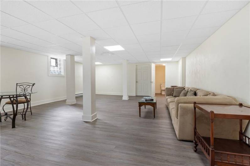 5900 Babcock Blvd, Pittsburgh, PA 15237, 2 Bedrooms Bedrooms, ,1 BathroomBathrooms,Residential,For Sale,Babcock Blvd,0,1709775
