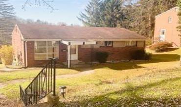 242 Elias Dr, Pittsburgh, PA 15235, 3 Bedrooms Bedrooms, ,1 BathroomBathrooms,Lease,For Sale,Elias Dr,1710198