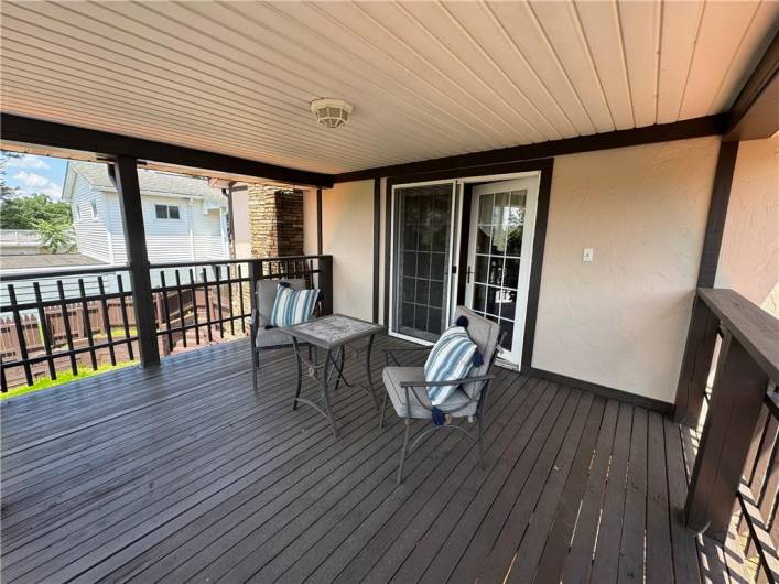 Great deck off master bedroom