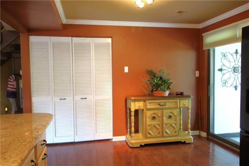 THIS AREA CAN ACCOMMODATE YOUR FAVORITE BISTRO TABLE