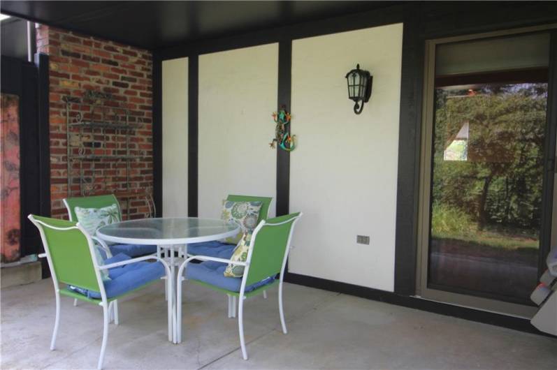 17-FOOT COVERED PATIO