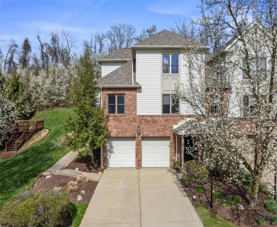 ActiveResidential 121 Fairway Landings Dr, Canonsburg, PA 15317, 3 Bedrooms Bedrooms, 9 Rooms Rooms,3 BathroomsBathrooms,Residential,For Sale,Fairway Landings Dr,1710431