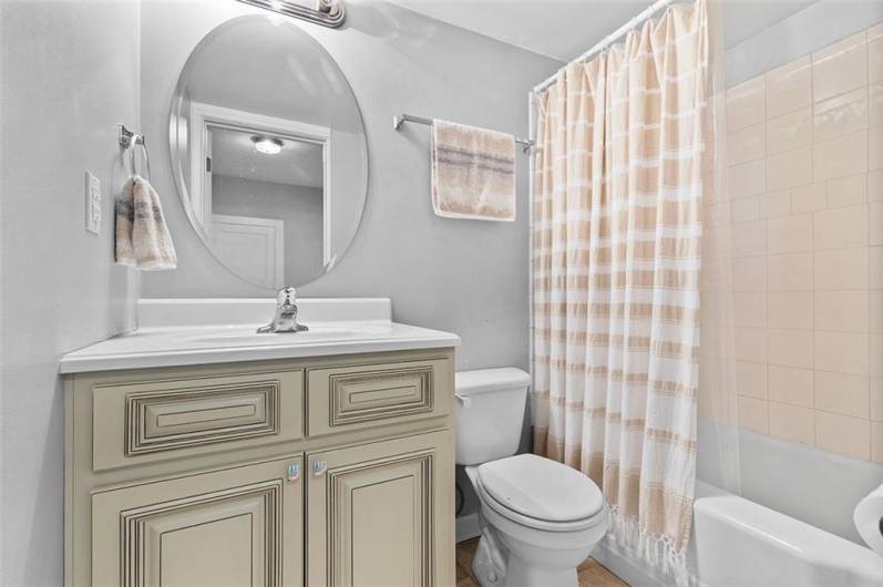 447 Highfield, Canonsburg, PA 15317, 2 Bedrooms Bedrooms, 6 Rooms Rooms,1 BathroomBathrooms,Residential,For Sale,Highfield,1710484