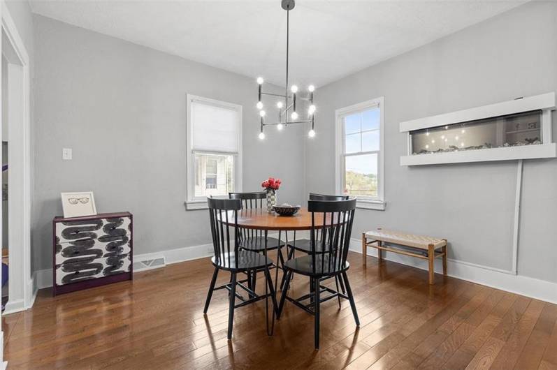 447 Highfield, Canonsburg, PA 15317, 2 Bedrooms Bedrooms, 6 Rooms Rooms,1 BathroomBathrooms,Residential,For Sale,Highfield,1710484